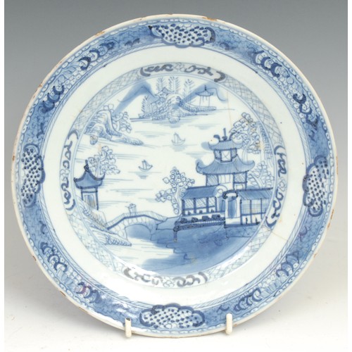 356 - A pair of Chinese circular longevity dishes, 28.5cm diameter, possibly Diana cargo shipwreck, c.1816... 