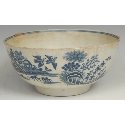 148 - English Porcelain - a Worcester circular bowl, transfer printed with the Fence pattern, 16cm diamete... 