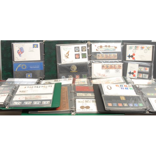 2675 - Stamps - three bags of GB FDC and presentation packs, 1970's to 1990's, in nine binders, castles, gr... 