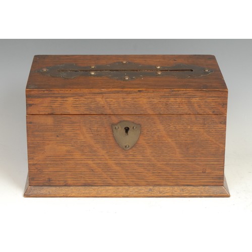 1487 - A Victorian oak country house post box, hinged cover with letter aperture, 25cm wide, c.1890