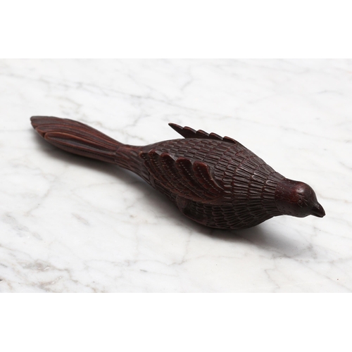 2279 - Nutcrackers - a Black Forest novelty screw-action nut cracker, carved as a bird, 18cm long, c.1870