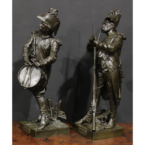 1508 - Étienne Henri Dumaige, French, (1830-1888), a pair of patinated bronzes, Napoleonic soldiers, Avant ... 