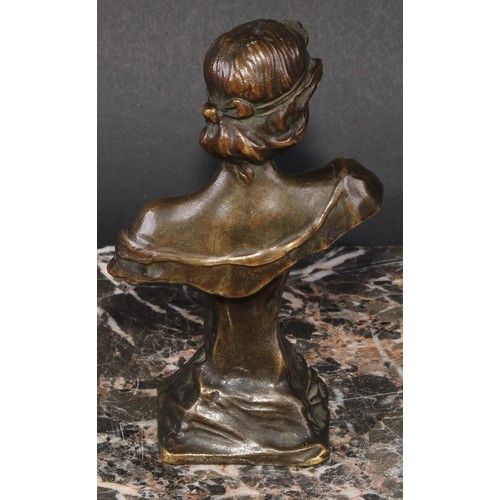 1510 - French School (early 20th century), a brown patinated bronze bust, of an Art Nouveau beauty, Nymphe,... 