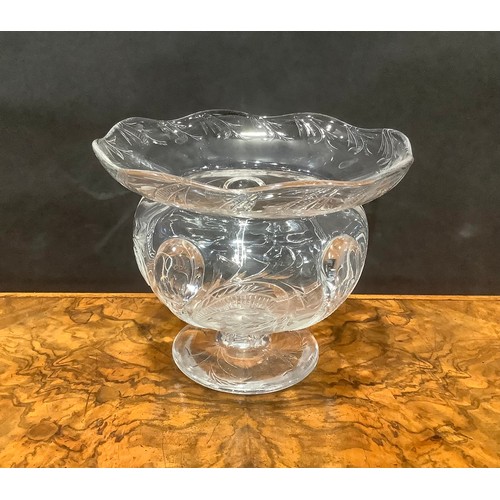 58 - An Art Nouveau period glass pedestal rose bowl, 22.5cm diam, c.1900