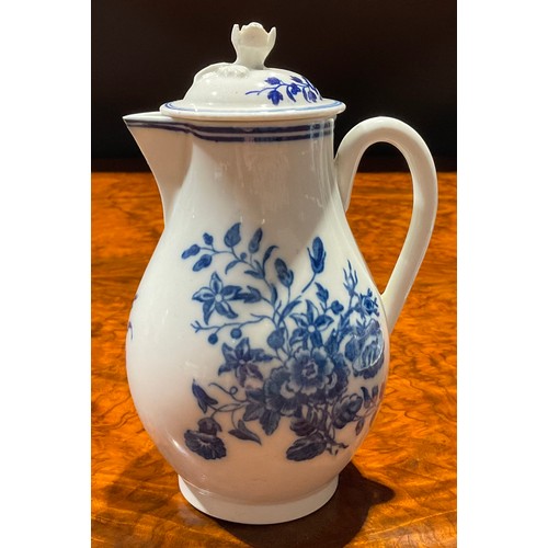 125 - A Caughley Three Flowers pattern sparrow beak jug and cover, decorated in underglaze blue, flower fi... 