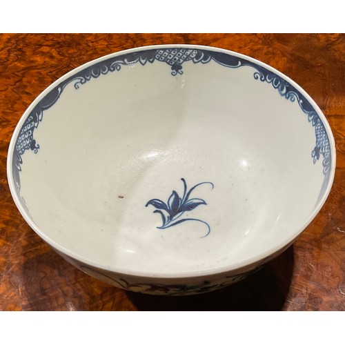 204 - A Worcester Fisherman pattern bowl, decorated in underglaze blue, cell border, 15cm diameter, cresce... 