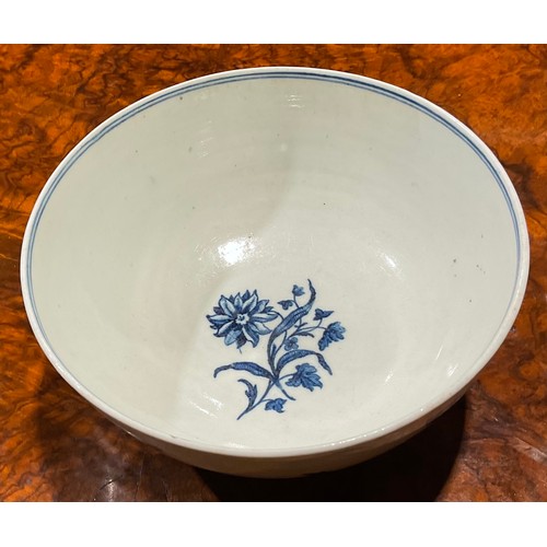 204 - A Worcester Fisherman pattern bowl, decorated in underglaze blue, cell border, 15cm diameter, cresce... 