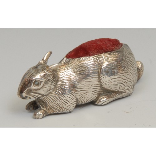 791 - An Edwardian silver novelty pin cushion, as a rabbit, 6.5cm long, Adie & Lovekin Ltd, Birmingham 190... 