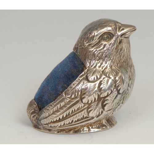 784 - An Edwardian silver novelty pin cushion, as a chick, 4cm high, Sampson Mordan & Co, Sheffield 1905