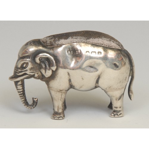 796 - An Edwardian silver novelty pin cushion, as an elephant, 5cm long, Adie & Lovekin Ltd, Birmingham 19... 