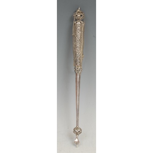 834 - Judaica - a 19th century Russian silver Torah yad, filigree haft, 25cm long, Moscow 1873, 56g