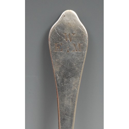 504 - A Queen Anne silver Dog Nose pattern spoon, rat tail bowl, 18.5cm long, c.1705