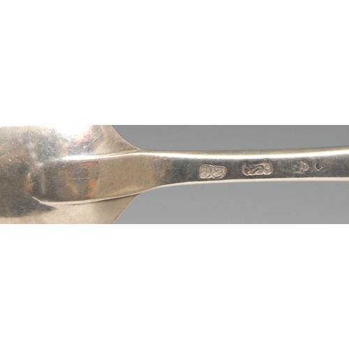 493 - A George II silver marrow spoon, scoop terminal, 21.5cm long, Ebenezer Coker, London 1745

Provenanc... 