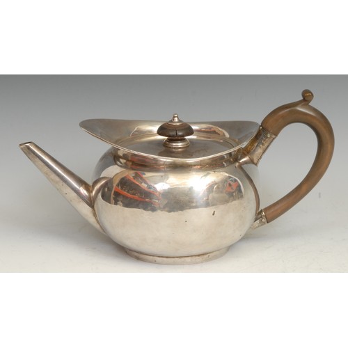 844 - Paul Storr - a George III silver cape pattern teapot, quite plain, scroll-capped fruitwood handle, 2... 