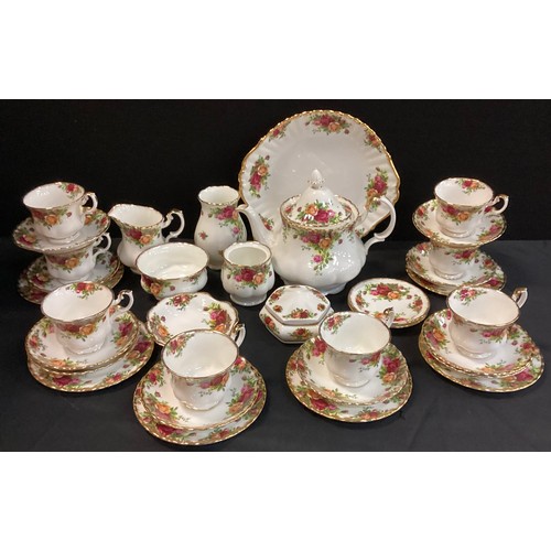 235 - A Royal Albert Old Country Rose pattern tea set, inc teapot, cups, saucers, milk jug, sugar bowl etc... 