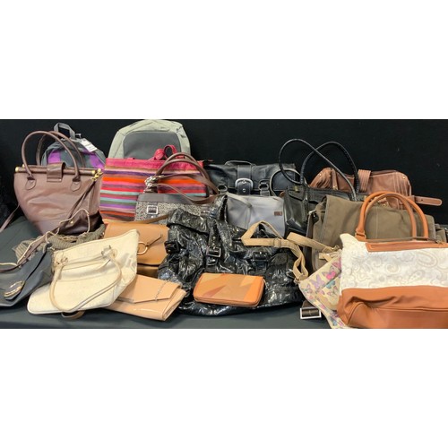 242 - Fashion,. Bags, purses etc qty inc Schumacher, Fiorelli, Fresion ruck sack etc all used qty