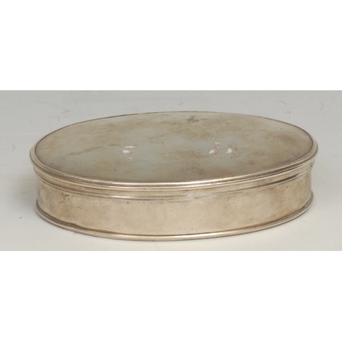 488 - A George I silver oval snuff box, quite plain, push-fitting cover, 9.5cm wide, unmarked, c.1720, 116... 