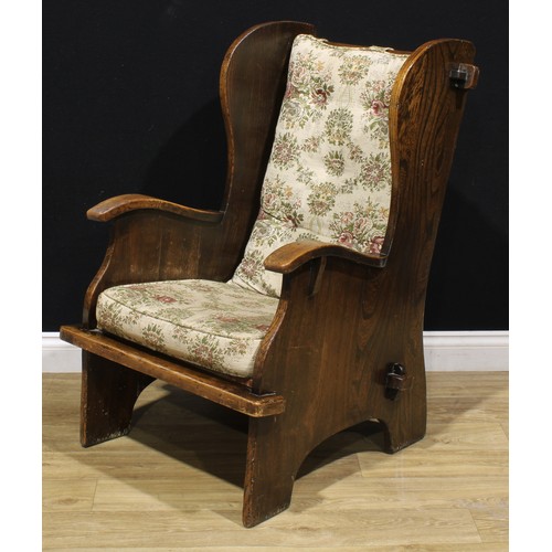 1224 - A pair of 18th century style elm lambing chairs, 102.5cm high, 70.5cm wide, the seat 51cm wide and 4... 