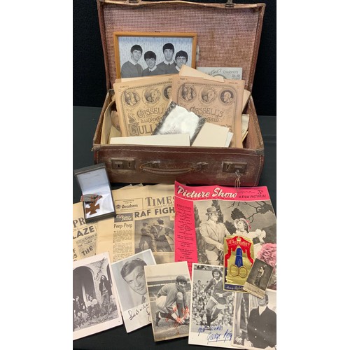 336 - Ephemera - Military documents, ration books, discharge papers, hand written correspondence and lette... 