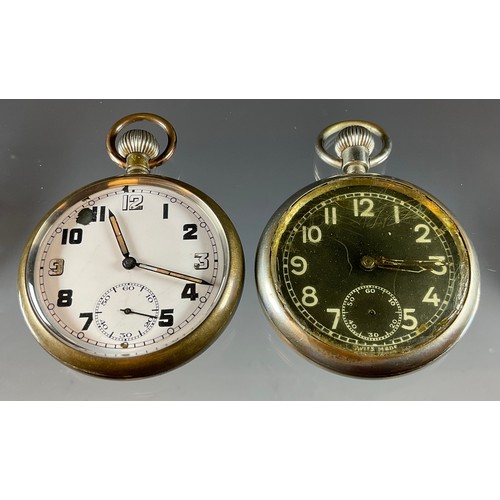 402 - A Military issue GSTP open face pocket watch, white enamel dial, bold Arabic numerals, subsidiary se... 