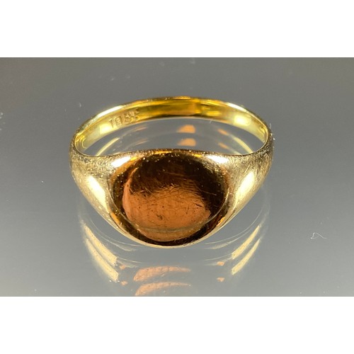 421 - An 18ct gold signet ring, size O, stamped 18ct, 4.8g;