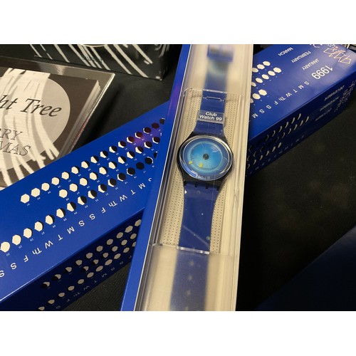 78 - Swatch - Collectors club specials, GZ160 Space Dreams, 1999, SDZ105Sun & Moon, Follow the Light, Lim... 