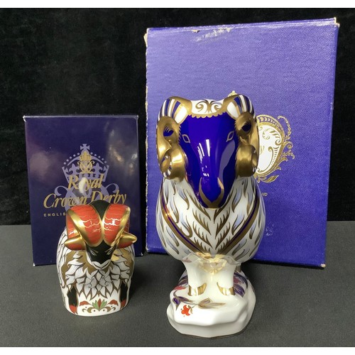 5051 - A Royal Crown Derby paperweight, Derby Ram, Visitor's Centre exclusive, gold stopper, 7.5cm, boxed; ... 