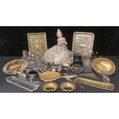 5163 - A collection of Victorian and Edwardian dressing table bottles and jars; dressing table trays; an ea... 