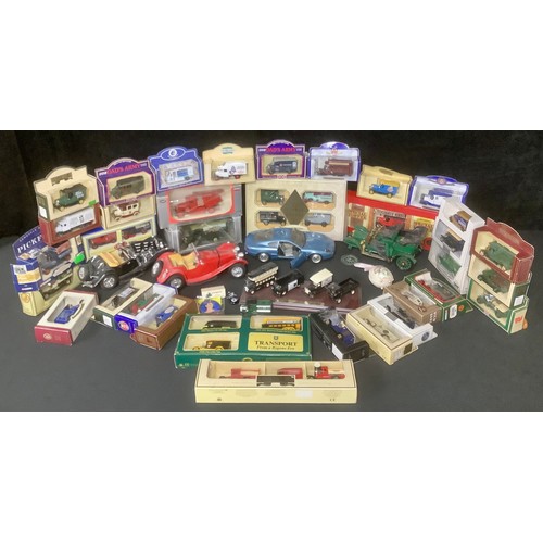 5166 - Collection of Lledo toy cars, boxed, qty