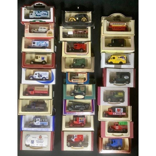 5166 - Collection of Lledo toy cars, boxed, qty