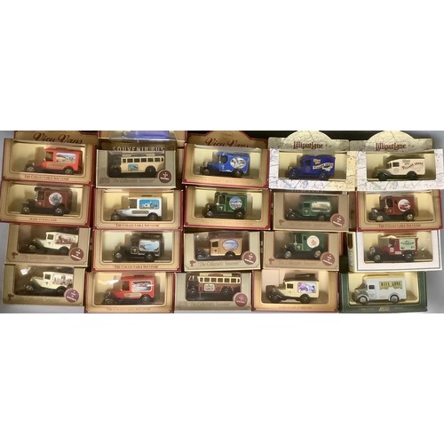 5166 - Collection of Lledo toy cars, boxed, qty