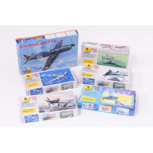 7065 - Model Making, Aviation Interest, The Late John Burgess Collection of Model Kits - RS Models 1:72 sca... 