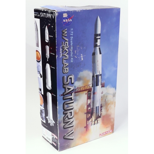 7078 - Model Making, Spacecraft Interest, The Late John Burgess Collection of Model Kits - Dragon 1:72 scal... 