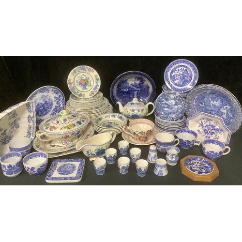 5193 - A Mason's Regency part dinner service, comprising tureen and cover, dinner plates, dessert plates, s... 