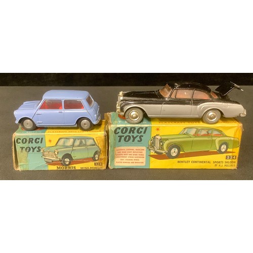 5207 - Toys & Juvenalia - Corgi Toys 226 Morris Mini-Minor, pale blue/purple body, red interior, flat spun ... 