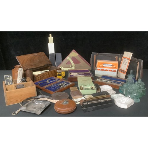 5241 - Boxes and Objects - Writing and Geometry - an early 20th century geometry set, mahogany cased; other... 