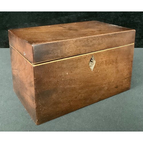 5418 - A George III mahogany rectangular tea caddy, hinged cover enclosing a pair of lidded compartments, c... 