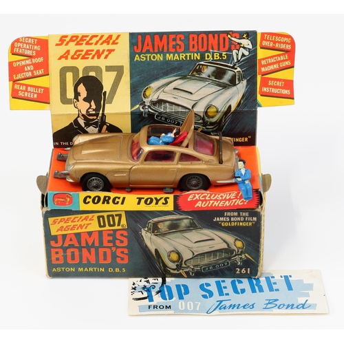 7125 - Corgi Toys 261 Special Agent 007 James Bond's Aston Martin D.B.5. from the James Bond film 