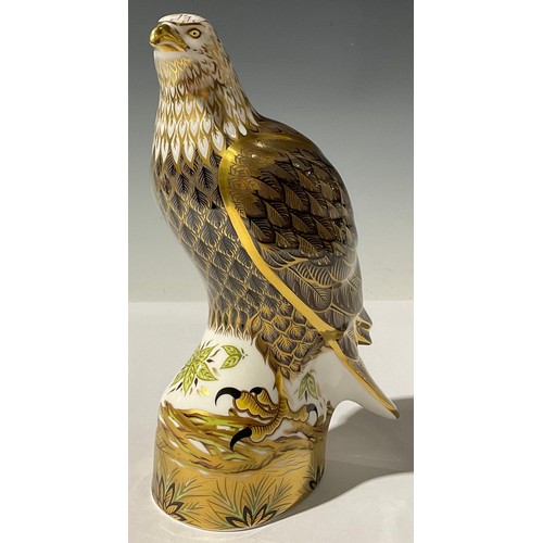 5123 - A Royal Crown Derby paperweight, North American Eagle, limited edition pre-release, number 60/750, g... 