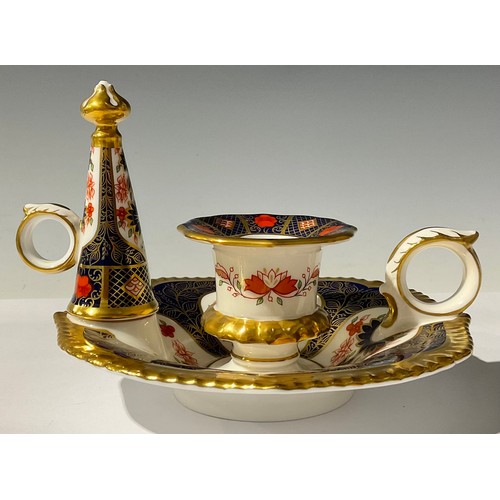 5248 - A Royal Crown Derby Imari palette 1128 pattern Winster chamber stick and snuffer, first quality, box... 