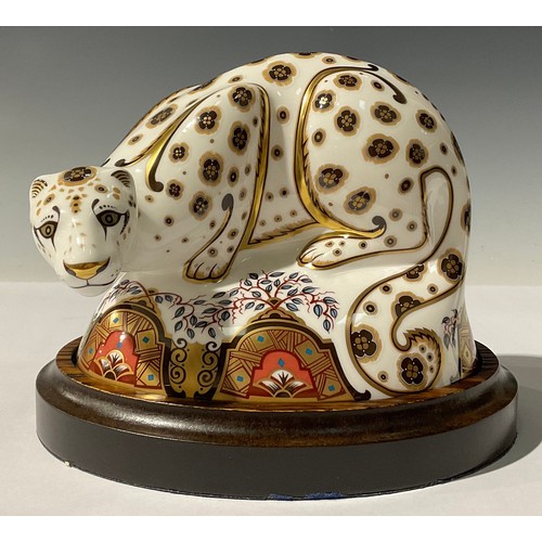 5171 - A Royal Crown Derby paperweight, Snow Leopard, Connaught House exclusive, limited edition 186/250, g... 