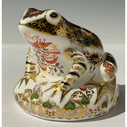 5128 - A Royal Crown Derby paperweight, old Imari Frog, decorated in the 1128 pattern, exclusive limited ed... 