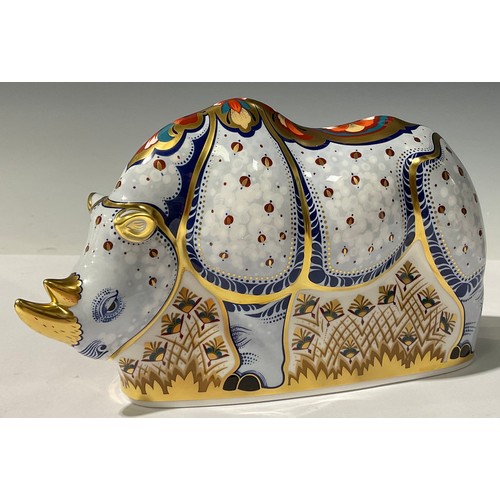 5219 - A Royal Crown Derby paperweight, White Rhino, from the endangered species range, this is number 981 ... 