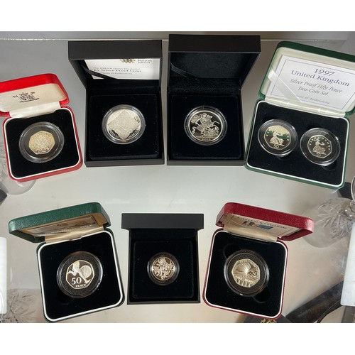 274 - Coins & Tokens - piedfort and other inc 2008 £5.00 pound Queen Elizabeth I silver proof coin, others... 