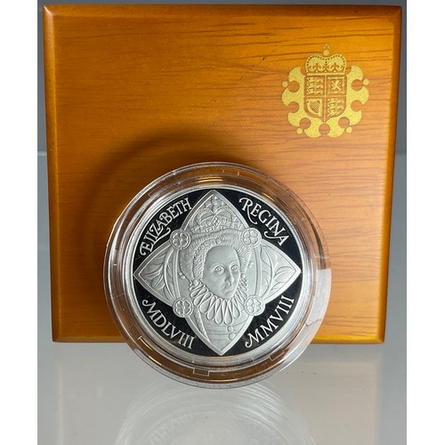 278 - A Royal Mint 2008 UK Queen Elizabeth I £5 Piedfort Platinum Proof Coin, commemorating the Accession ... 