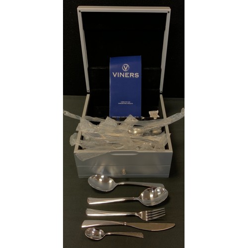 250 - A Viners silver plated canteen service for six, boxed