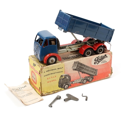 7133 - A Shackleton mechanical scale model Foden F.G.6. six wheel Tipper, dark blue cab with dark blue tipp... 