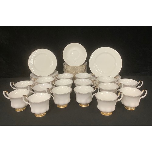 3061 - A Royal Albert Val D'Or pattern tea set, comprising fourteen cups and saucers, twelve tea plates, se... 