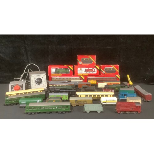 3247 - Model Railway - trains, including, Hornby 00 Gauge LNER Loco R.252 J.83 Class, boxed; LMS 0-6-0T Jin... 