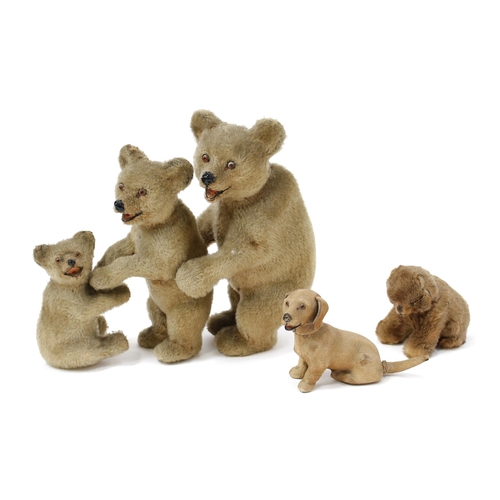 7215 - Juvenalia - a set of three early to mid 20th century graduated blonde mohair covered Bears, various ... 